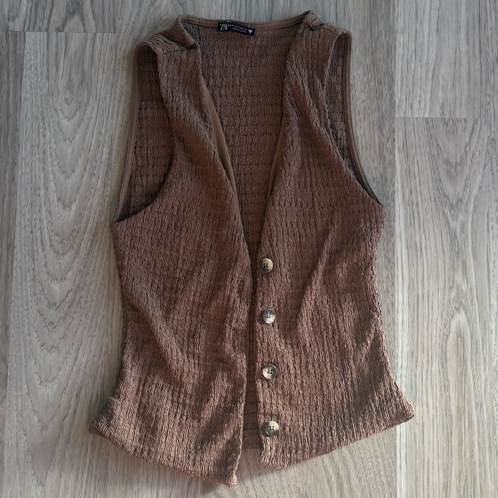 Sleeveless Brown Knit Vest